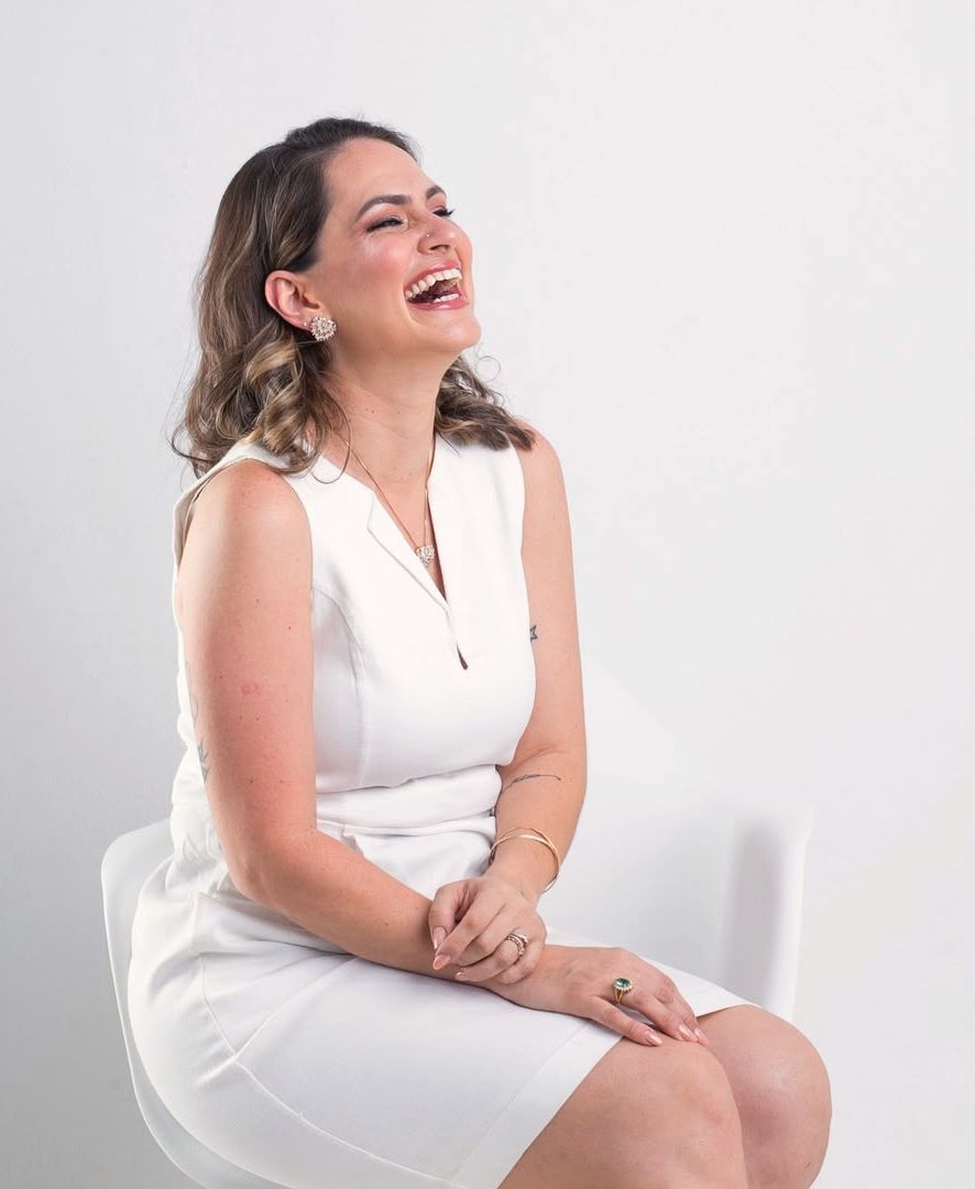 Dra. Fernanda Vilas Boas sorrindo
